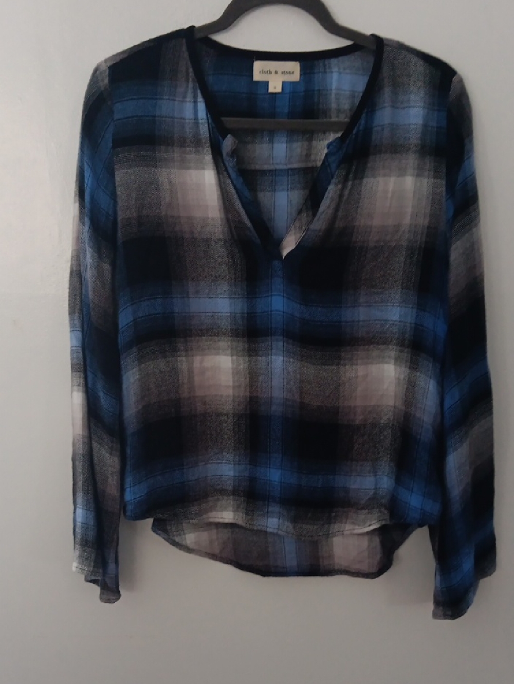 Cloth & Stone Blue Plaid V-Neck Popover Top  #3720